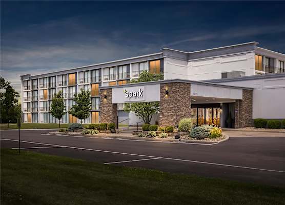 Spark by Hilton Akron Fairlawn 1