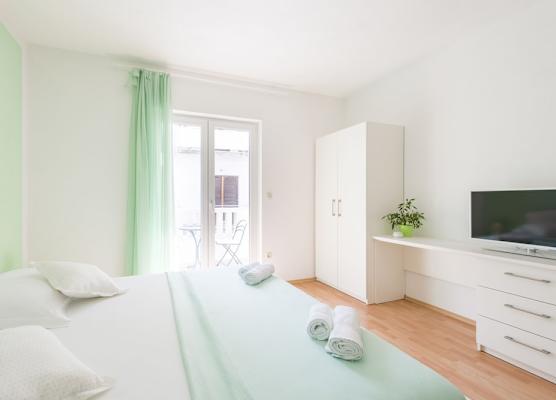Apartments Nikolina 1