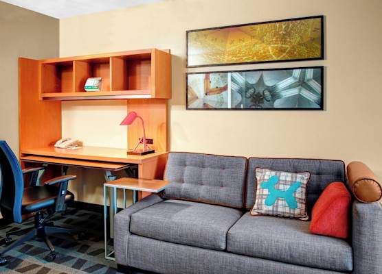TownePlace Suites Fresno 1