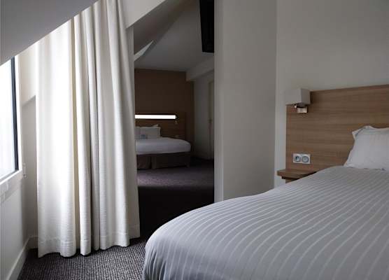 Kyriad Hotel Laval 1