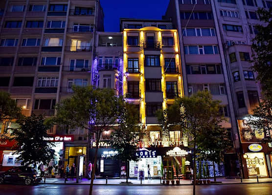 Royal Garden Suite and Hotel 1
