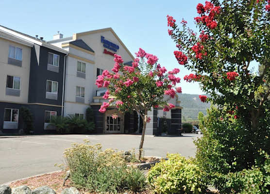 Fairfield Inn & Suites Ukiah Mendocino County 1