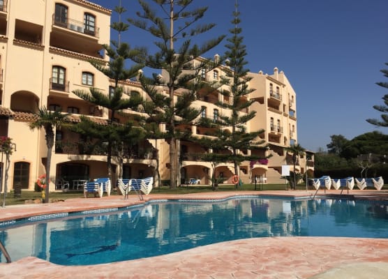 Apartamentos El Toro 1