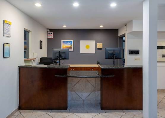 Days Inn by Wyndham Encinitas Moonlight Beach 1