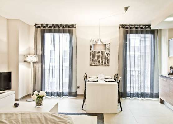 Up Suites BCN 1