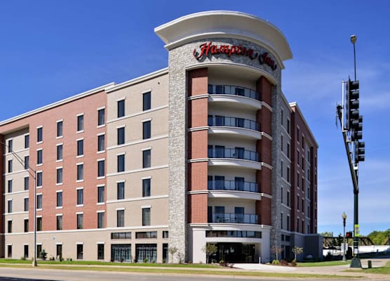 Hampton Inn Cedar Falls Downtown, Ia 1