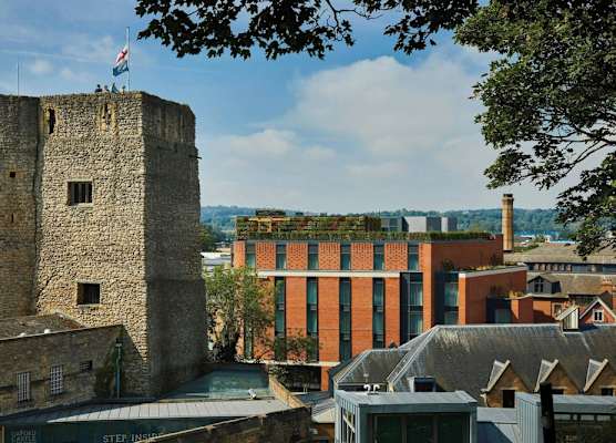 Courtyard by Marriott Oxford City Centre 1