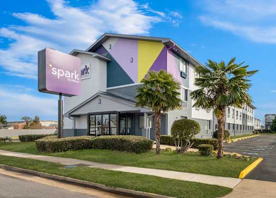 Spark by Hilton Norfolk 1