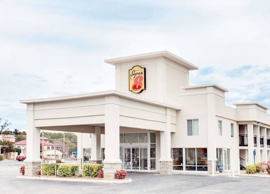 Super 8 by Wyndham Dalton 1