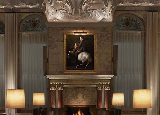 The London EDITION 1