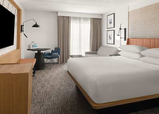 Sheraton Milwaukee Brookfield 1