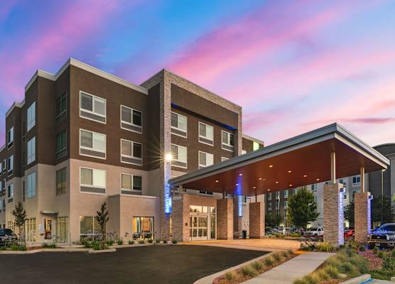Holiday Inn Express & Suites SUISUN CITY by IHG 1
