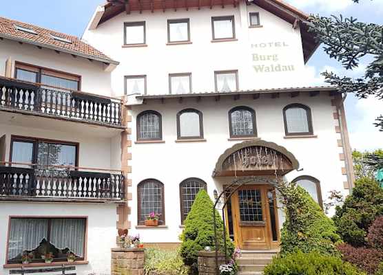 Hotel Burg Waldau 1