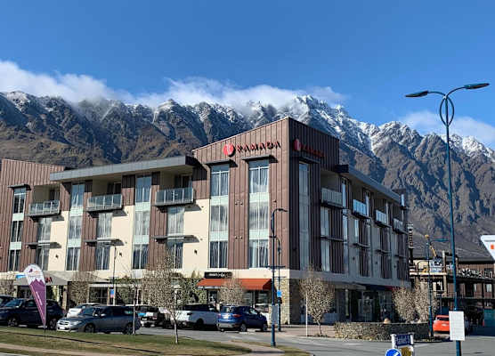 Ramada Hotel & Suites by Wyndham, Remarkables Park Queenstown 1