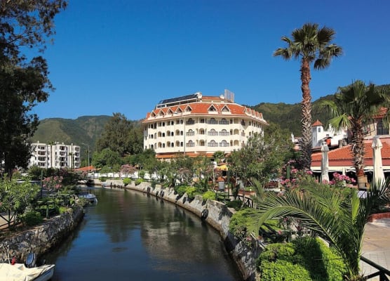 Fortuna Beach Hotel 1