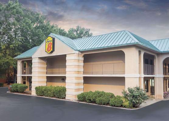 Super 8 by Wyndham Lithonia 1