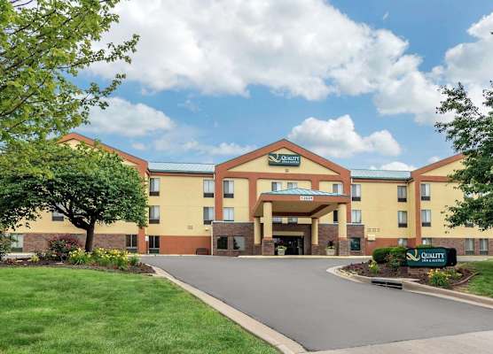 Quality Inn & Suites Lenexa Kansas City 1