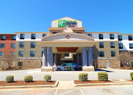 Holiday Inn Express & Suites HUNTSVILLE AIRPORT by IHG 1