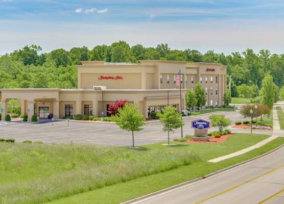 Hampton Inn Auburn, IN 1
