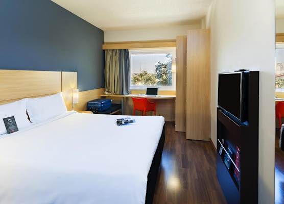 ibis Paulinia 1