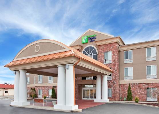 Holiday Inn Express & Suites FARMINGTON by IHG 1