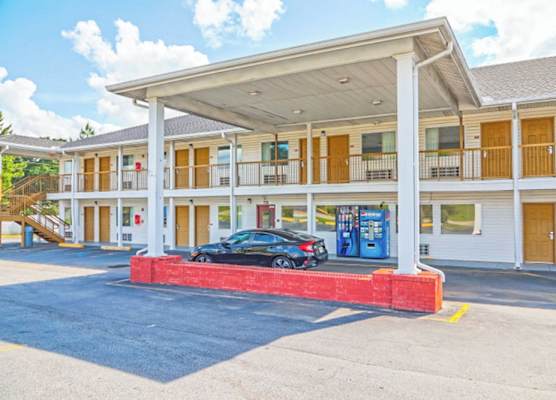 Economy Inn Ashburn GA I-75 1