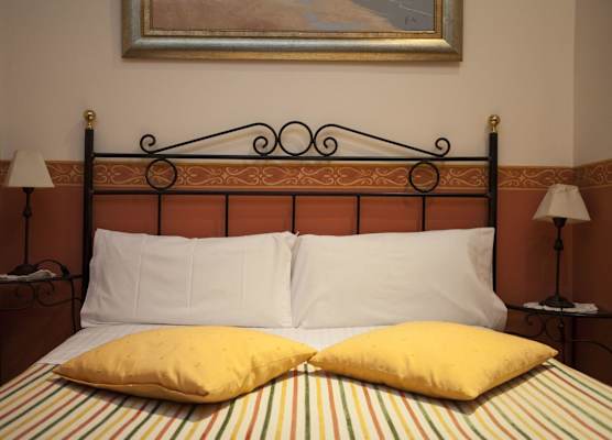 Armesto Rooms 1
