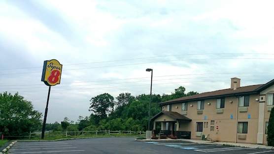 Super 8 by Wyndham Thurmont 1