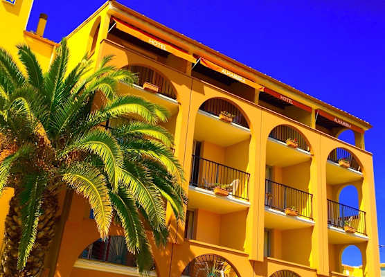 T2 residence alhambra avec piscine a 800 m plage richelieu et 300m ile des loisirs 1