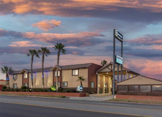 Best Western Desert Winds 1