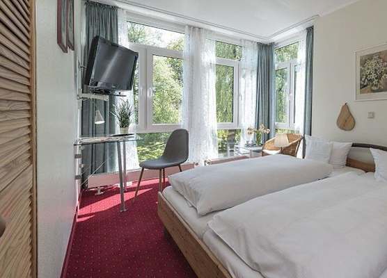 Hotel am Elisabethufer 1