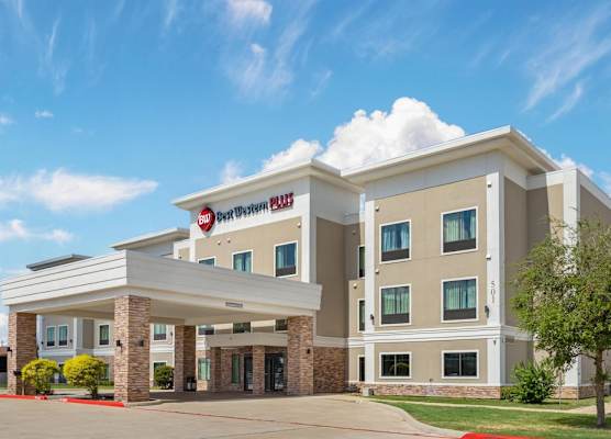 Best Western Plus Bay City Inn & Suites 1