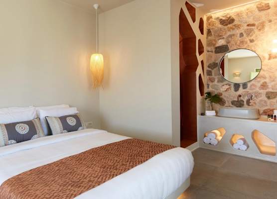 Aeon Suites - Adults Only by Mr and Mrs White 1