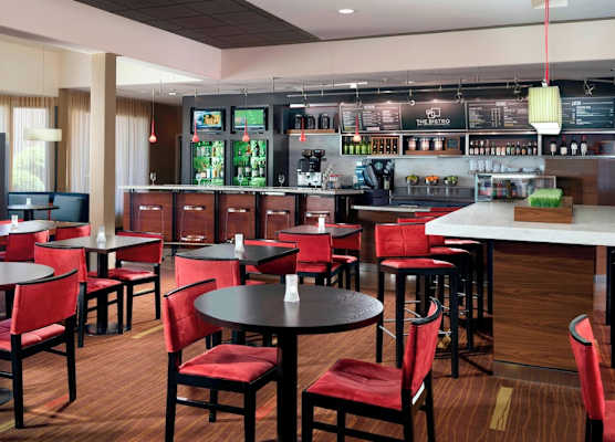 Courtyard by Marriott Columbus 1