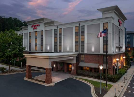 Hampton Inn Atlanta-Mall of Georgia 1