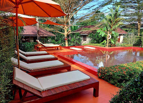 Red Moon Hideaway 1
