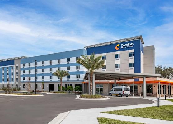 Comfort Inn & Suites Orlando Sanford Airport 1