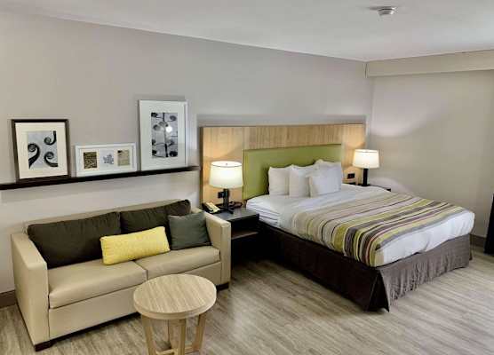 Country Inn & Suites by Radisson, Sandusky South, OH 1