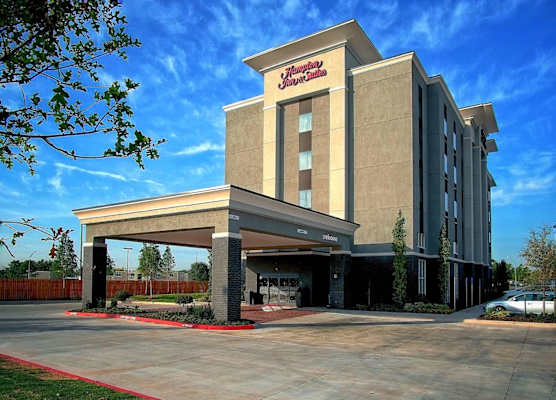 Hampton Inn & Suites-Moore 1