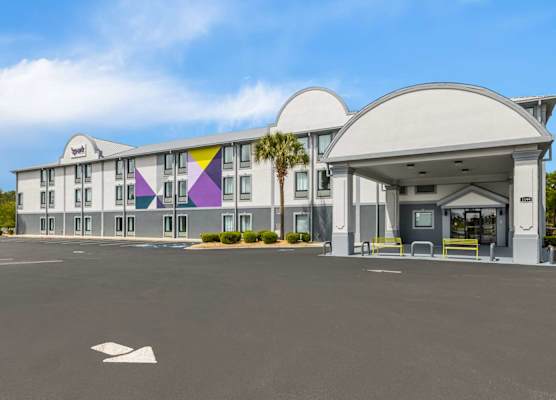 Spark by Hilton Tifton 1