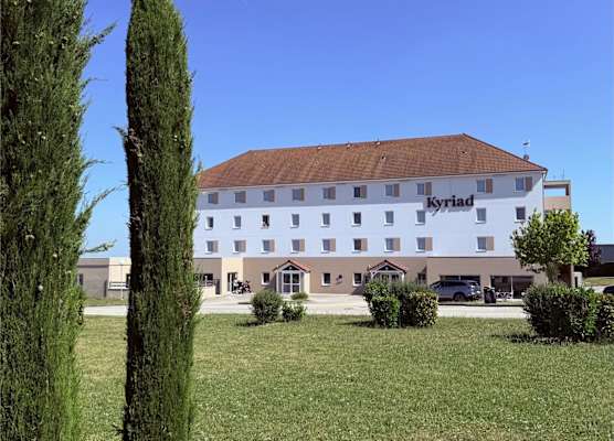 Kyriad Dijon Sud - Longvic 1