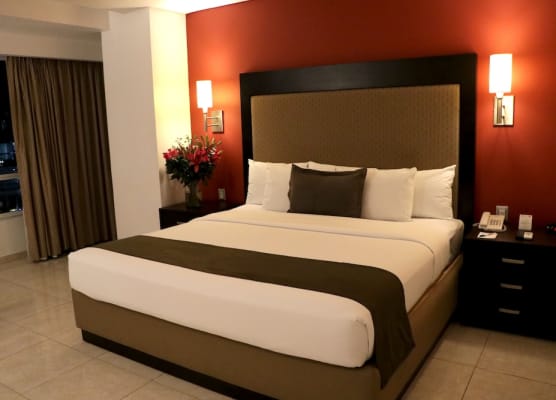 Hotel & Suites PF 1