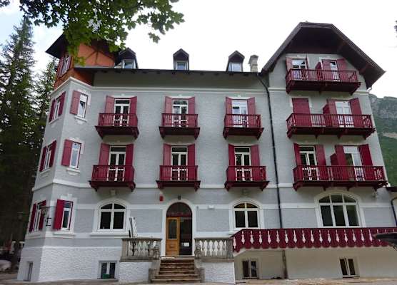 Hotel Croda Rossa 1