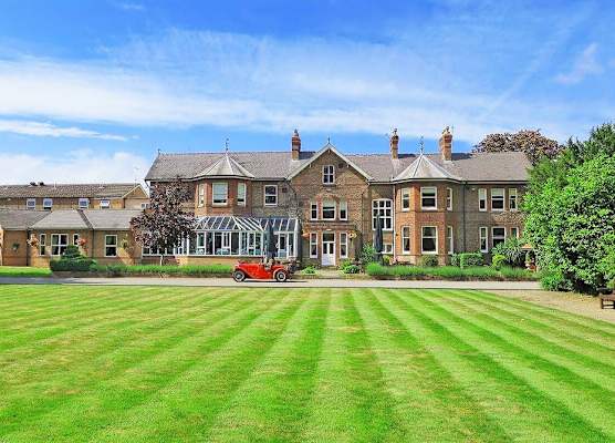 Burn Hall Hotel 1