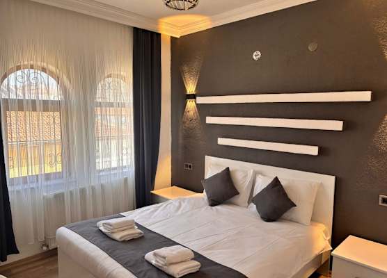 loopy lodge hotel 1