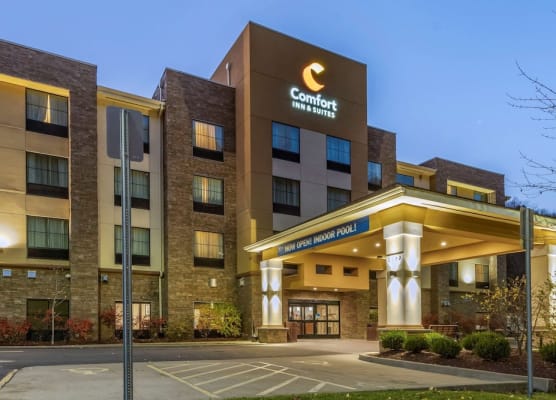 Comfort Inn & Suites Pittsburgh South 1
