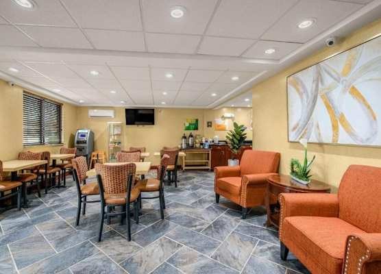 Hibiscus Inn & Suites 1