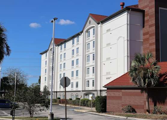 La Quinta Inn and Suites by Wyndham, Ocala 1