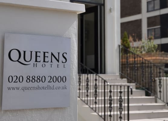 Queens Hotel 1