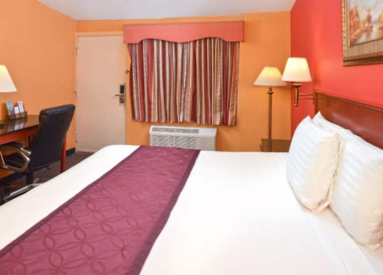 AMERICAS BEST VALUE INN-SMITHTOWN-LONG ISLAND 1